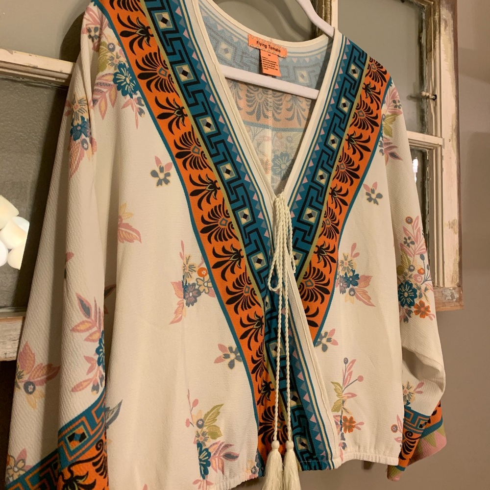 Boho Flowy Tie Front Blouse - Picture 4 of 6